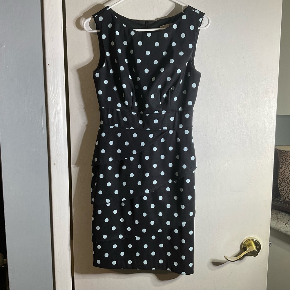 Signature Sabrina B&W Polka Dot Waterfall Sleeveless Dress Sz 4